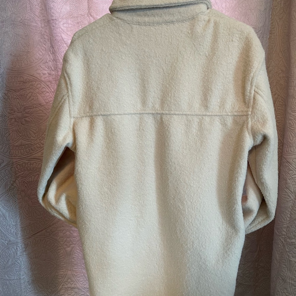 Shacket - Picture 2 of 2
